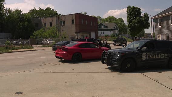 Milwaukee police chase stolen car; 17-year-old arrested, passenger sought