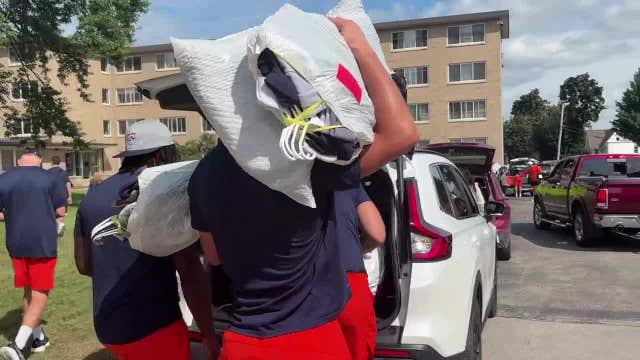 Carroll University move-in day; largest class of first-year students