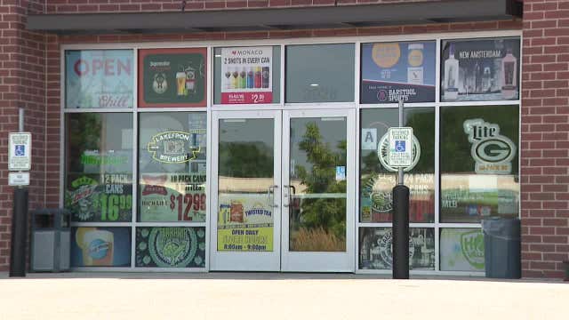 Milwaukee liquor store robberies; man arrested had stolen gun, drugs