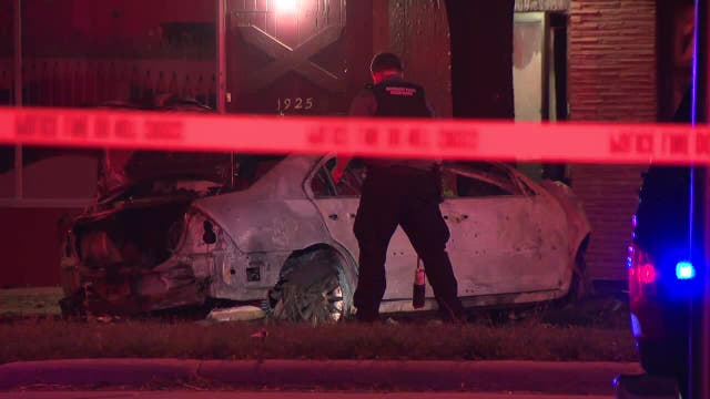 Milwaukee fatal crash, fire; teen dead, 2 officers injured