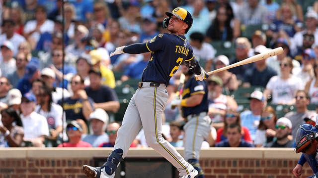 Brewers bring 1-0 series advantage over Cubs into game 2