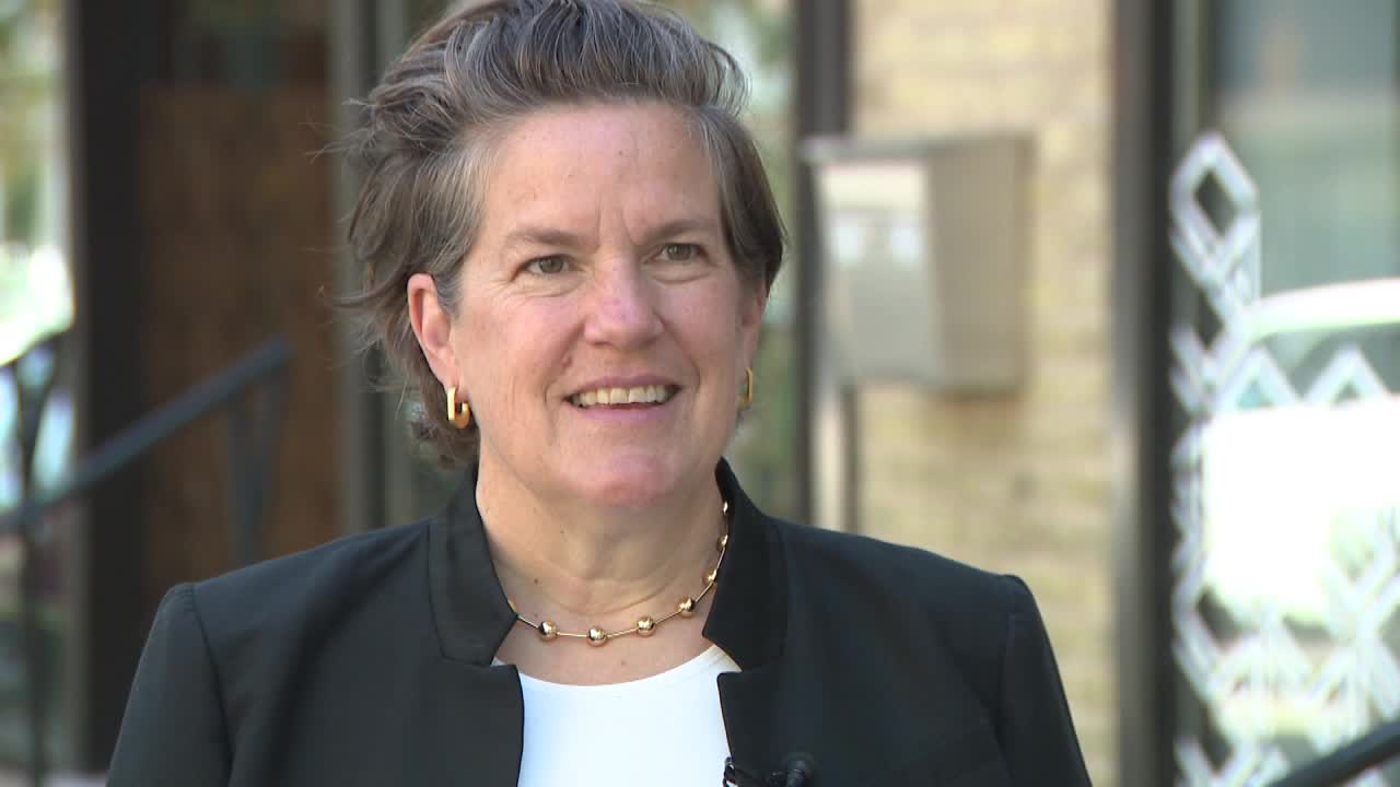 Wisconsin governor race: Missy Hughes suspends campaign