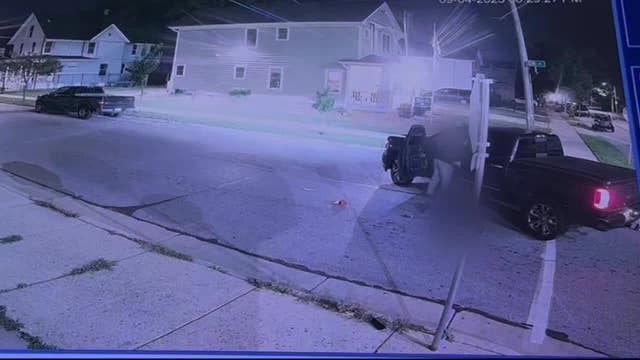 Off-duty Racine police officer hits, injures pedestrian