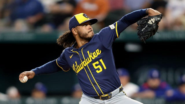 Brewers lose to Rangers, swept for first time since season-opening series