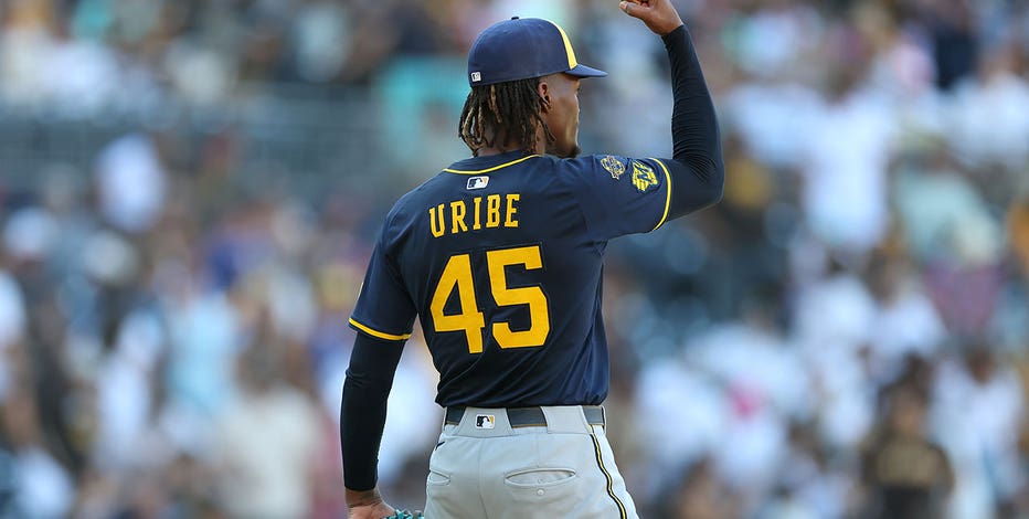 Milwaukee Brewers clinch MLB's best record, top seed of postseason