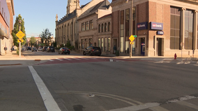 Armed robbery at Milwaukee U.S. Bank near 10th and Mitchell