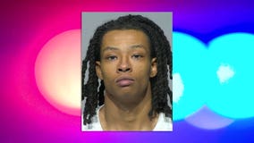 Milwaukee attempted armed robbery; 19-year-old man in custody