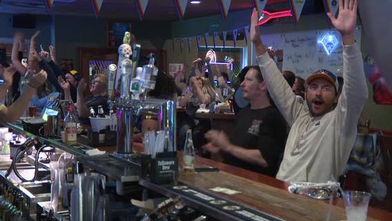 Brewers fans pack bars, ride emotions during tense NLDS Game 5 showdown