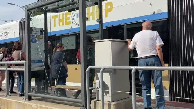 The Hop budget deficit, Milwaukee leaders debate streetcar's future