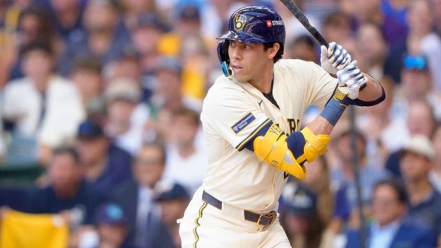 2025 Hank Aaron Award; Brewers' Christian Yelich named finalist