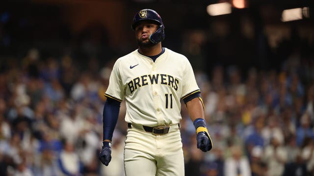 Brewers lose to Dodgers in NLCS Game 2; Los Angeles gets 2-0 lead