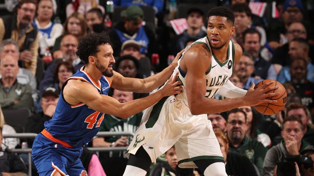 Antetokounmpo, Rollins lead Bucks past Knicks in Milwaukee
