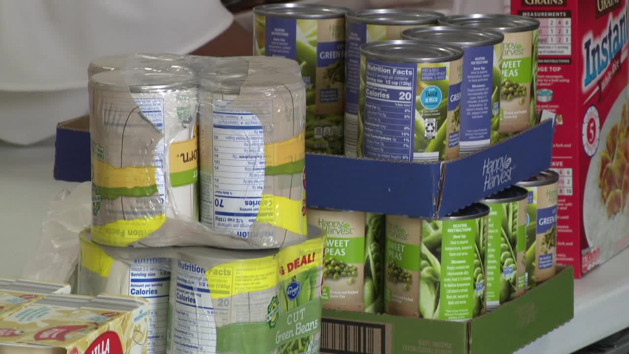 Milwaukee County approves $150K for emergency food aid as shutdown, delays continue