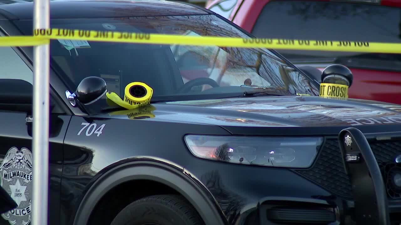 Milwaukee police union contract; city leaders struggle over cost, budget