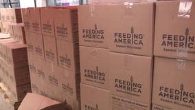 Thanksgiving meal giveaway at Gee's Clippers helps hundreds