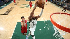 Bucks lose to Rockets in final minutes