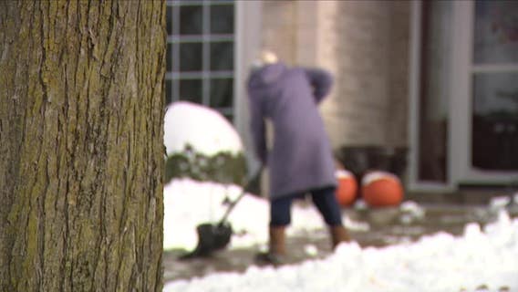 Southeastern Wisconsin snow; Pleasant Prairie digs out after early storm