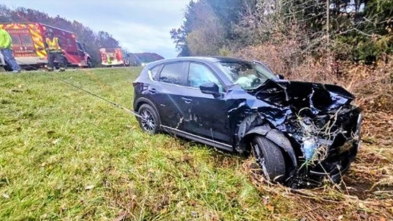 Kenosha County rollover crash, 2 injured after SUV hits buck