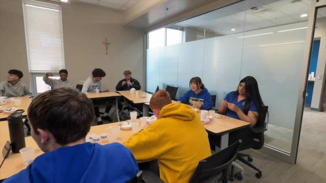 Waukesha students give back through service projects ahead of Thanksgiving