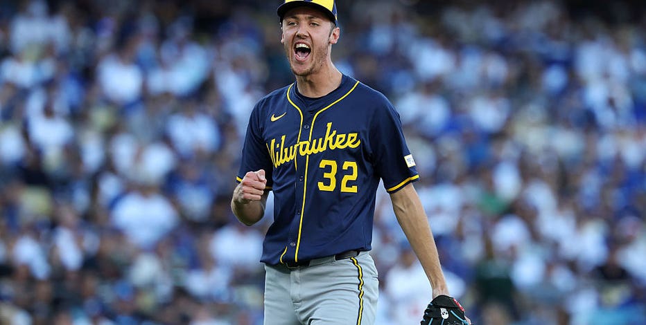 Brewers extend media rights agreement with FanDuel Sports Network