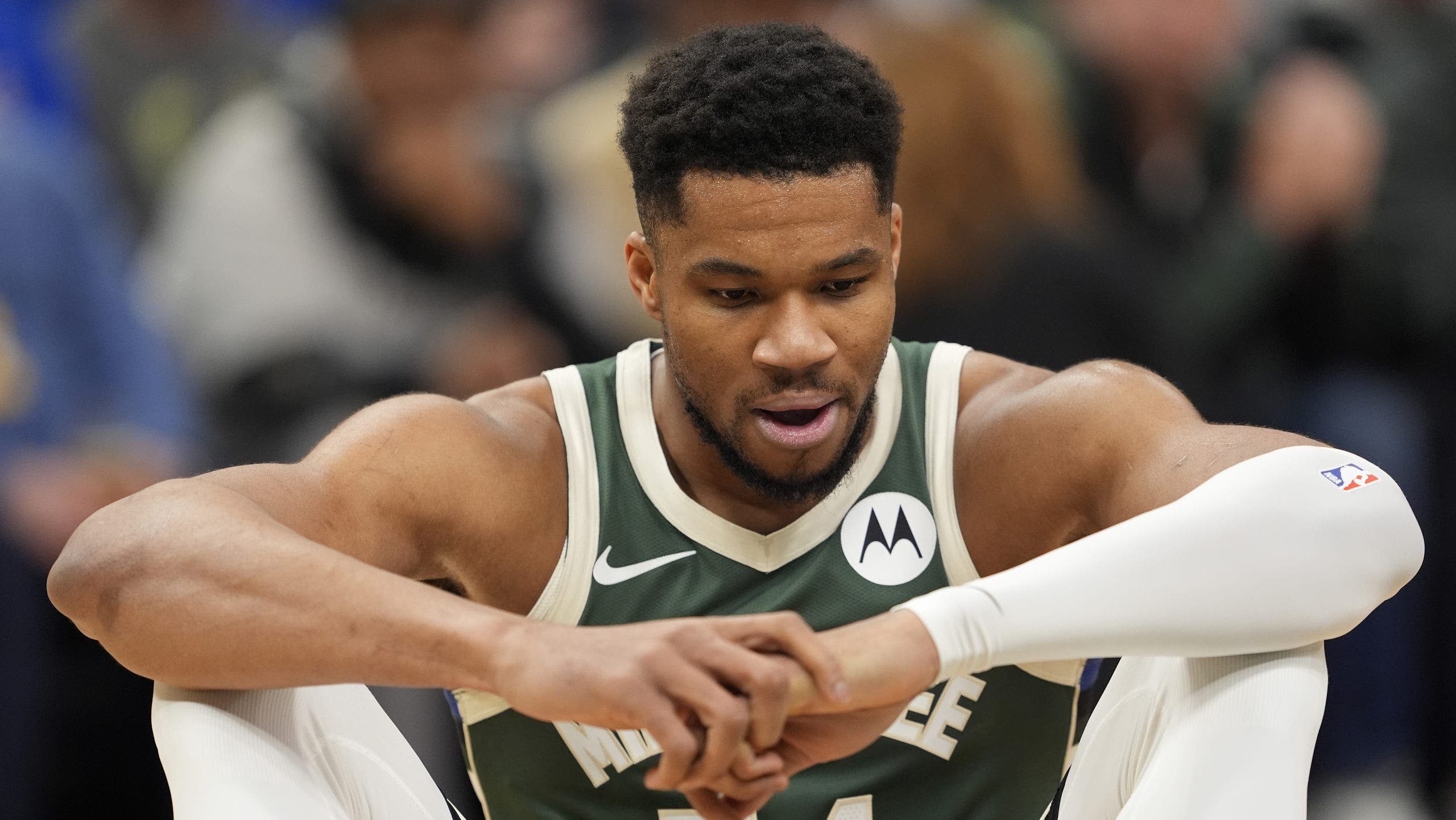 Report: Giannis Antetokounmpo weighs future with Bucks; fans react
