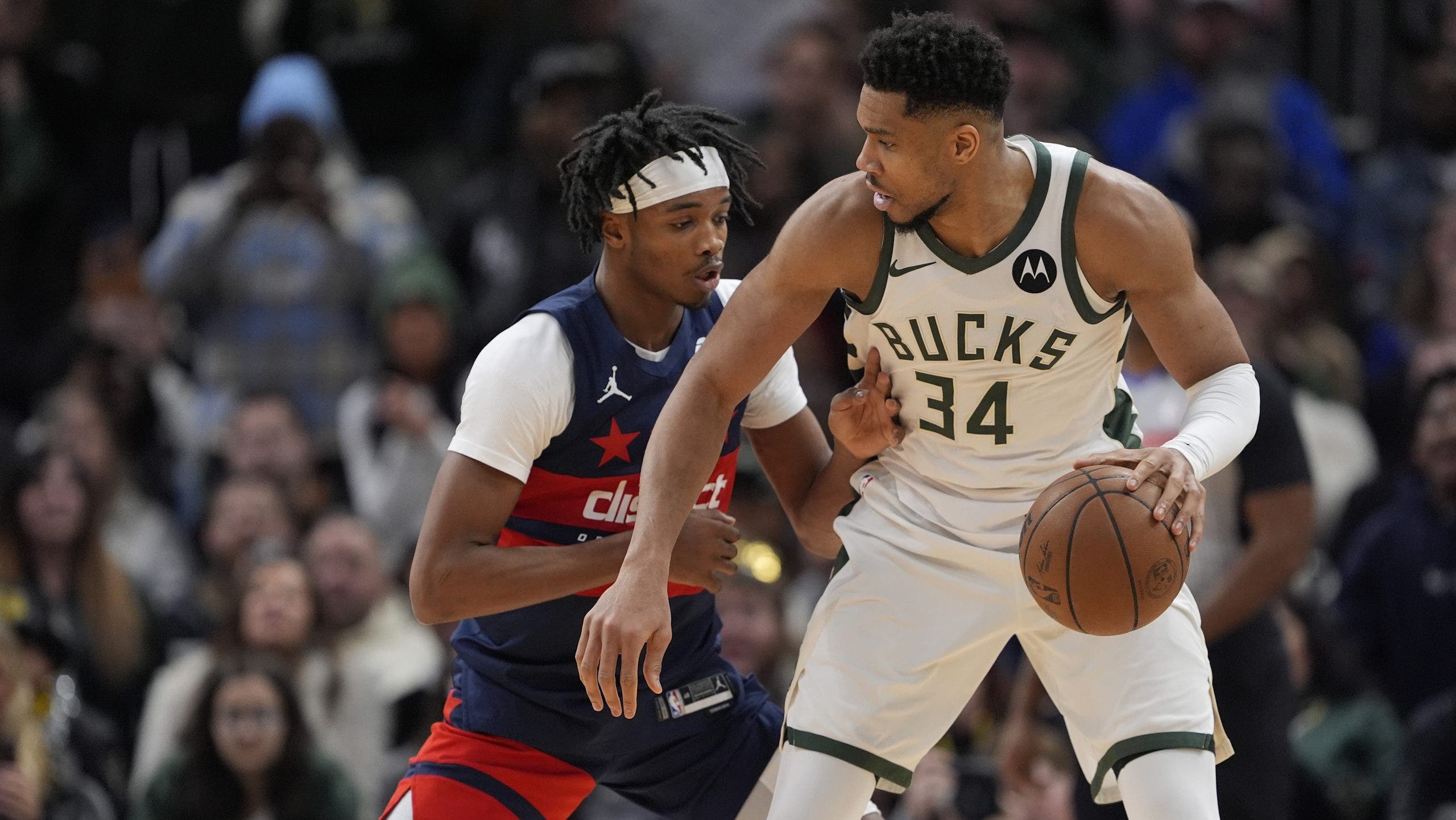 Bucks fall on last-second jumper as Wizards edge Milwaukee 114-113