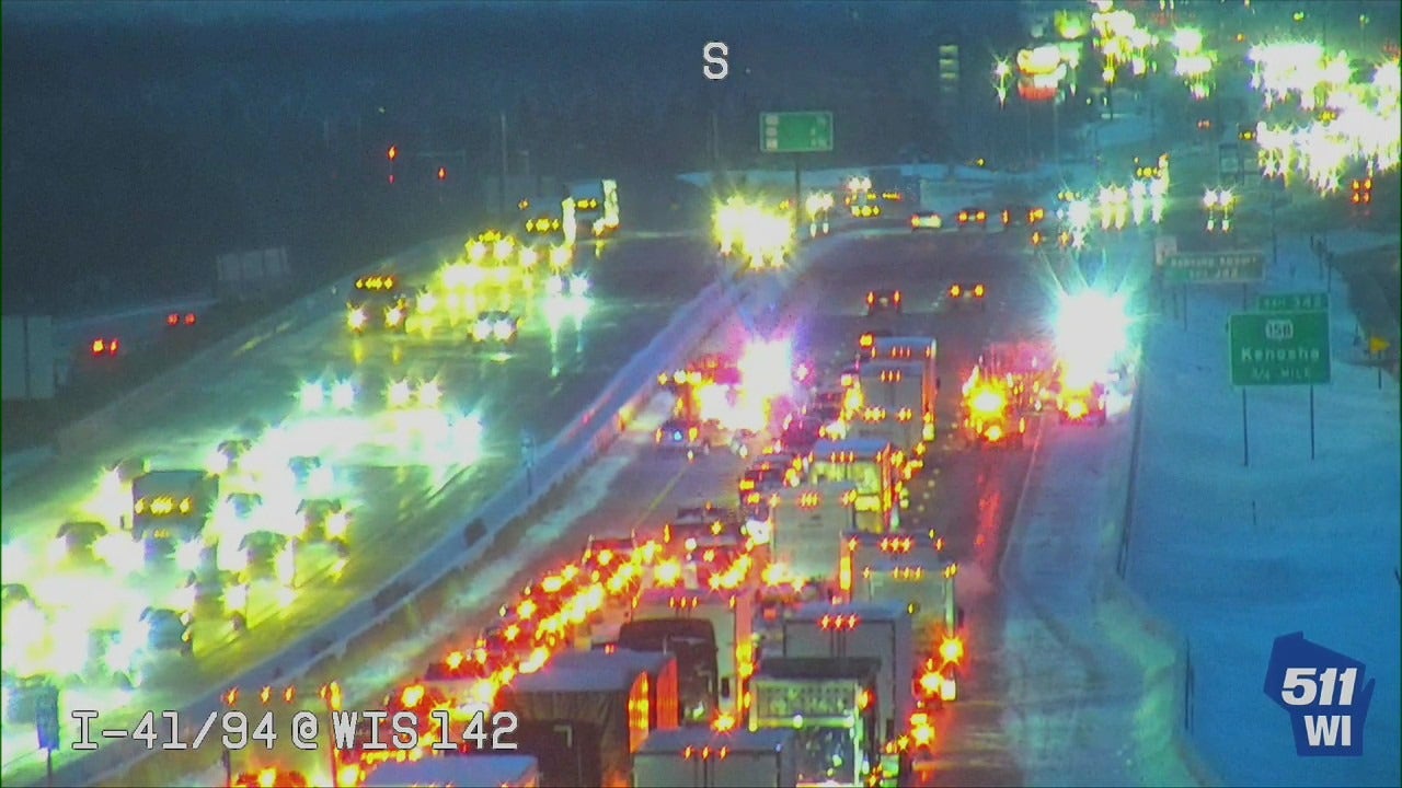 Monday morning traffic accidents on I-41/94 creating backups