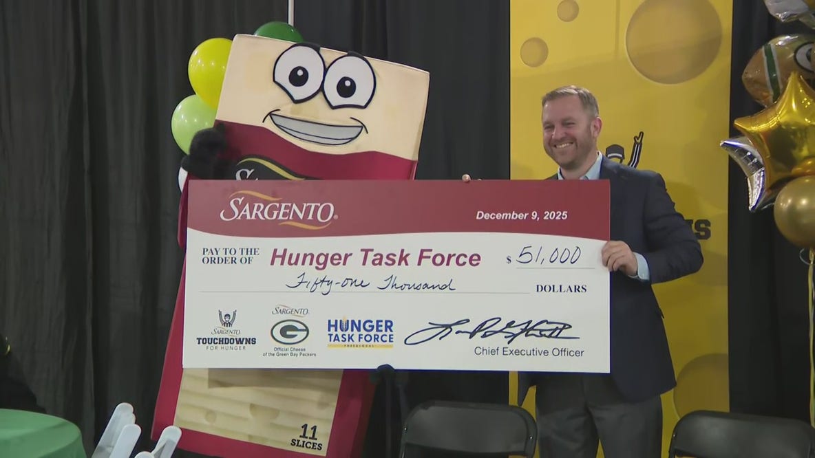 Packers' Matthew Golden, Sargento present Hunger Task Force donation