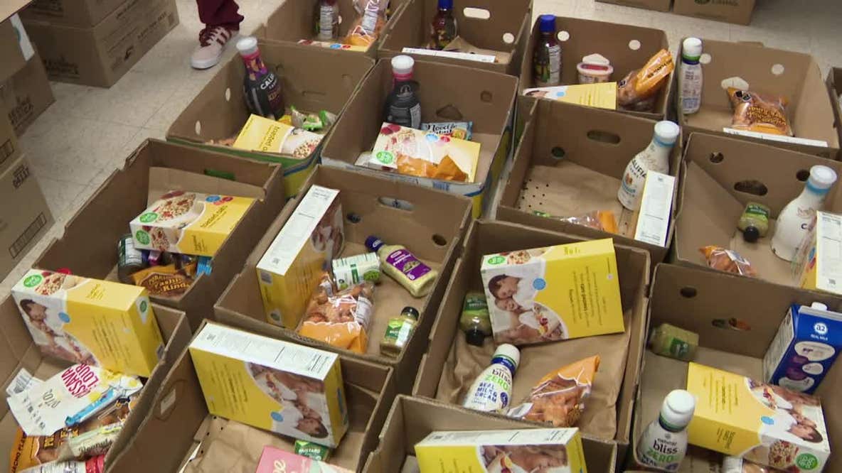 Milwaukee groups step up to provide food on Christmas Eve