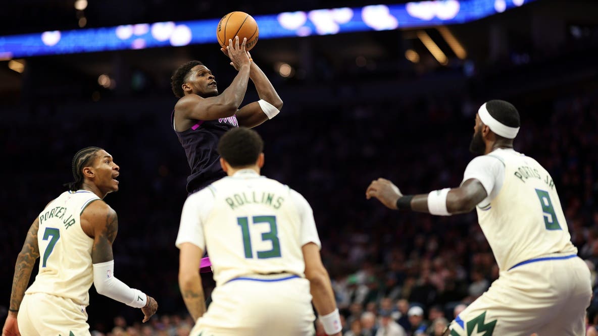 Bucks squander 16-point lead, fall to Timberwolves