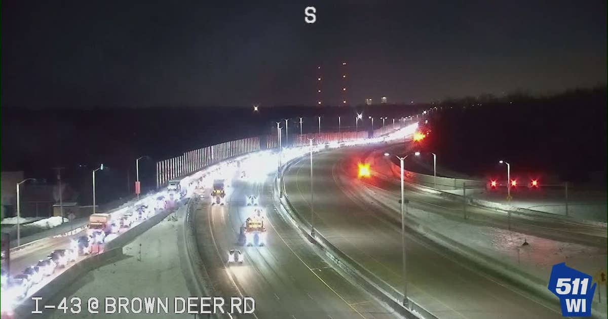 truck-fire-i43-at-brown-deer-