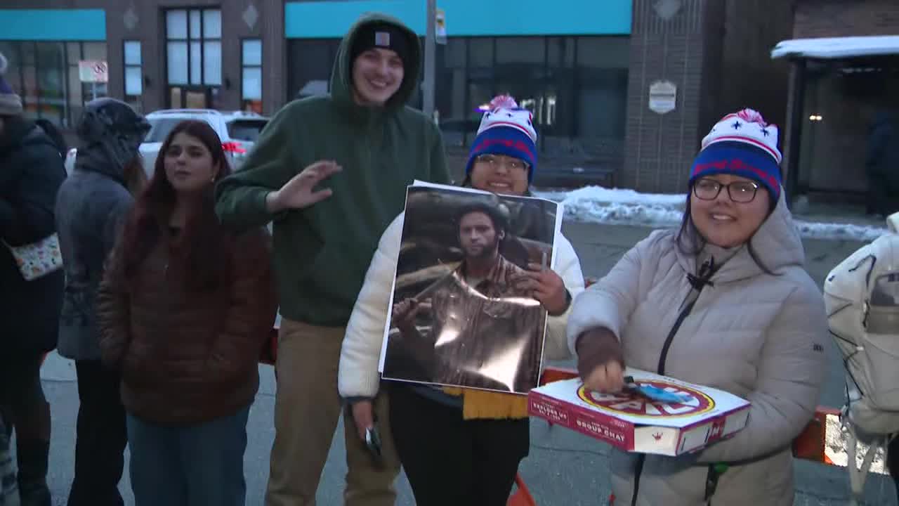 Actor Hugh Jackman's new movie, "Song Sung Blue" Milwaukee premiere