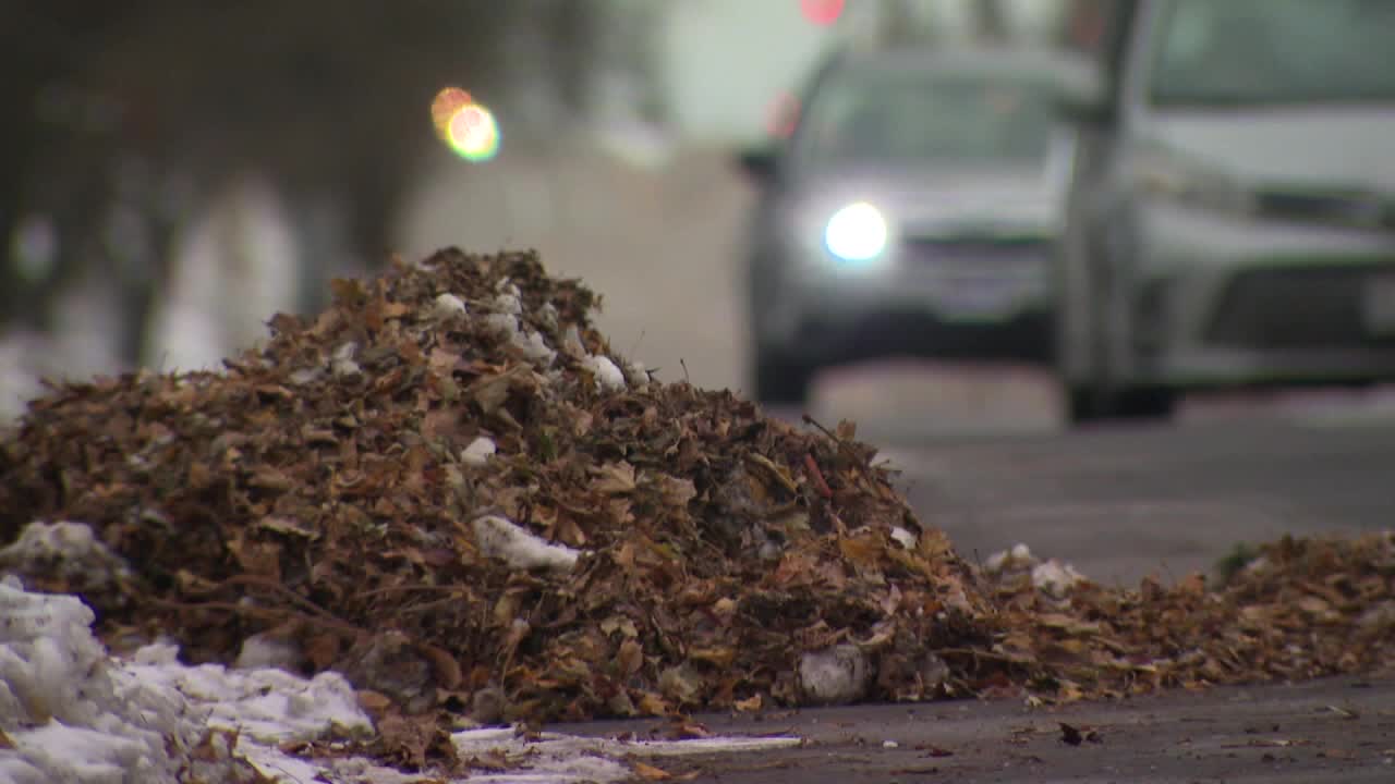 Snow preventing Milwaukee DPW from clearing leaves, residents frustrated