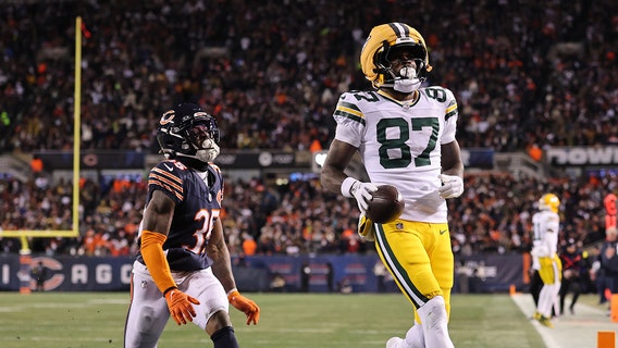 Packers-Bears score: Green Bay leads, Love ruled out with concussion