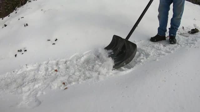 Avoiding winter back pain and injury, tips from a doctor