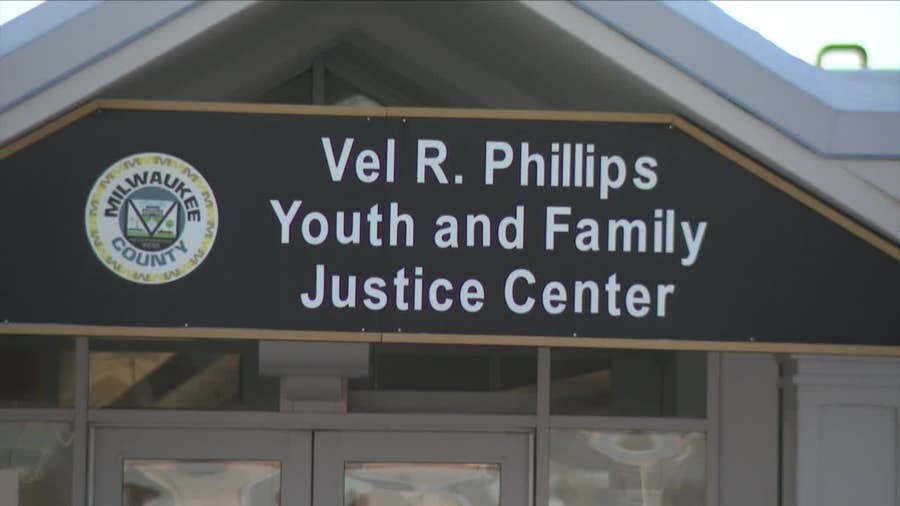 Milwaukee girl in custody, prosecutors weigh abduction charge