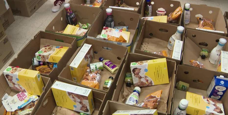 Milwaukee groups provide food on Christmas Eve