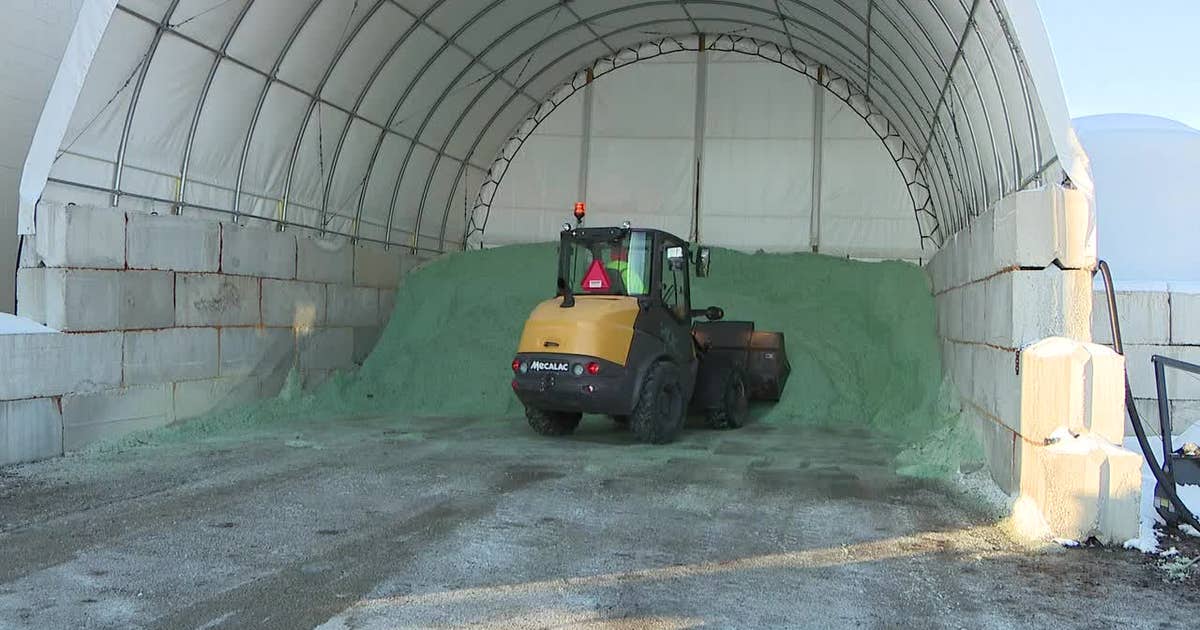 Milwaukee contractors face winter salt shortage, turn to rationing