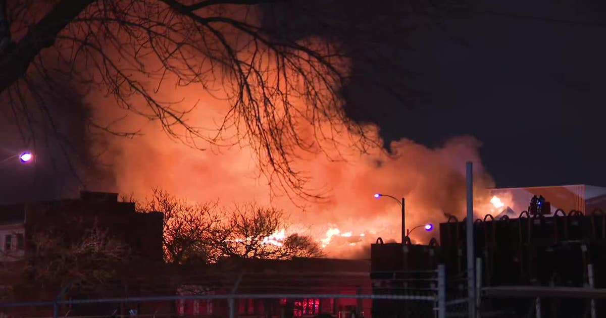 Milwaukee U-Haul storage facility fire; crews battle 5-alarm blaze