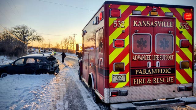 Town of Brighton 3-vehicle crash on State Highway 142; 1 person hurt