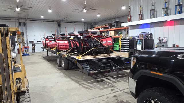 Big Bend snowplow crew travels to Kentucky to help after winter storm