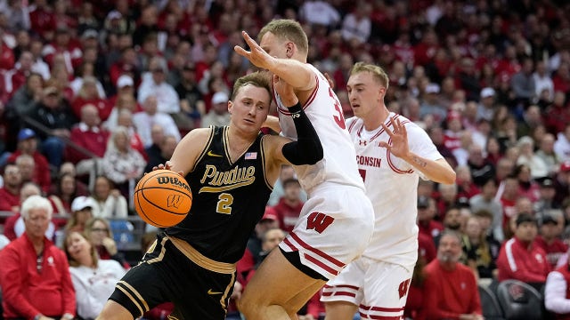 Wisconsin Badgers fall to Purdue, first home loss this season