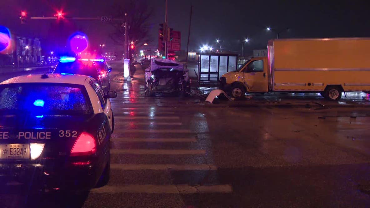 Milwaukee police chase ends in multi-vehicle crash, 2 teens arrested