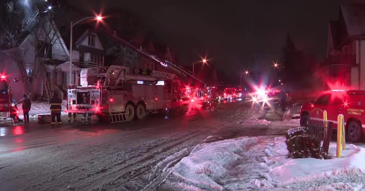 Milwaukee house fire, 35th and Garfield; 1 hospitalized