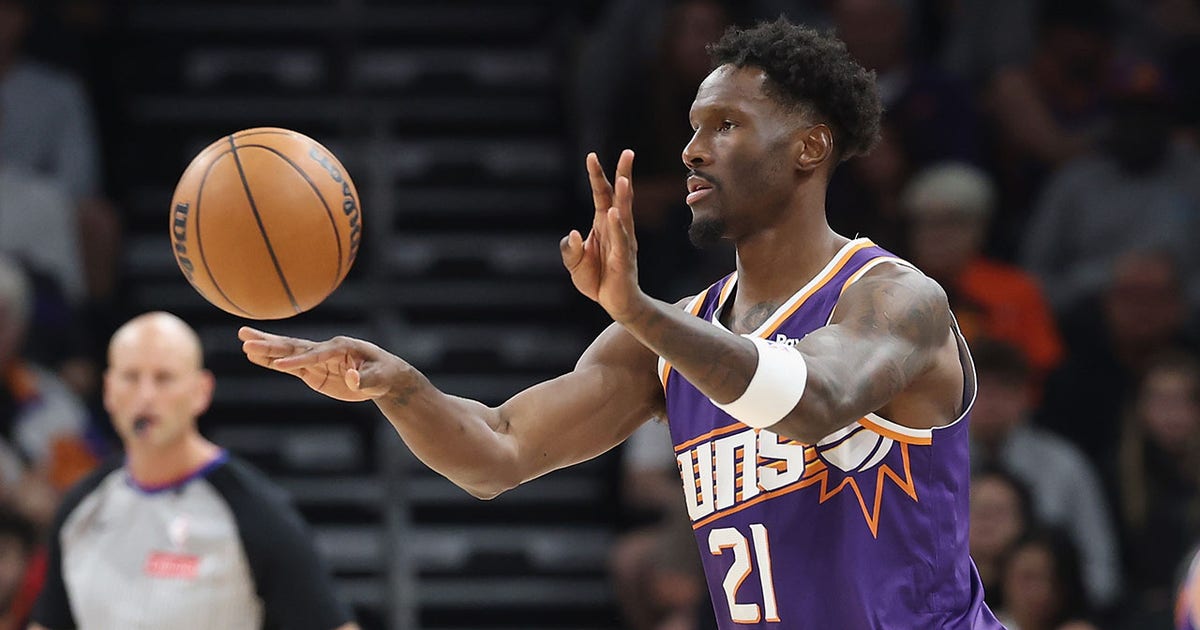 Milwaukee Bucks trade with Suns, bring familiar face back to Wisconsin