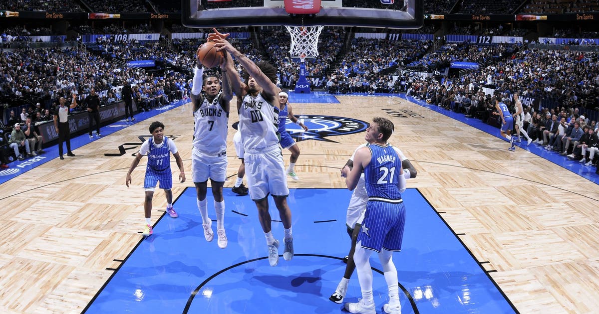 Magic pull away late, beat Bucks to end Milwaukee's win streak