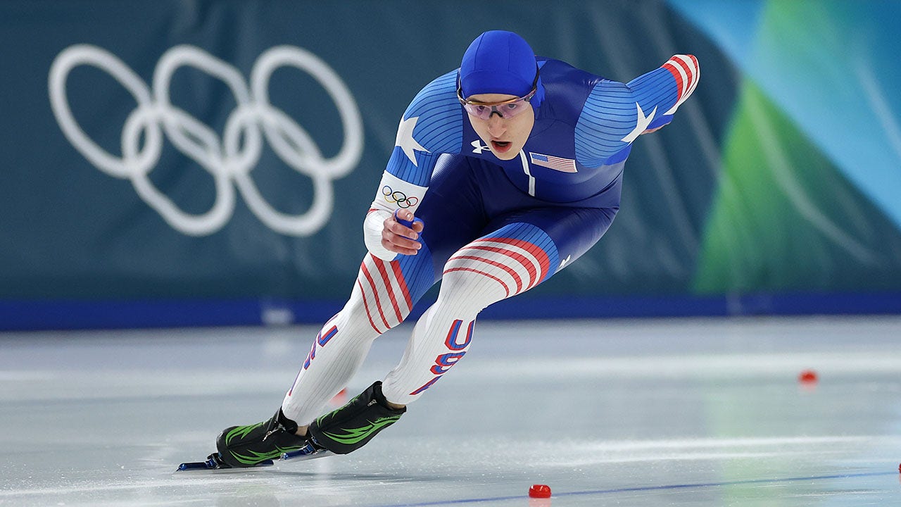 Olympic record: Wisconsin native Jordan Stolz wins gold in Milan
