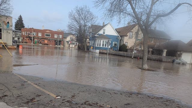 Milwaukee water main break; DPW repairs 16-inch line