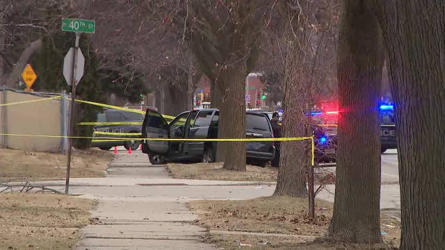Milwaukee shooting, 39th and Roosevelt; 23-year-old critically injured