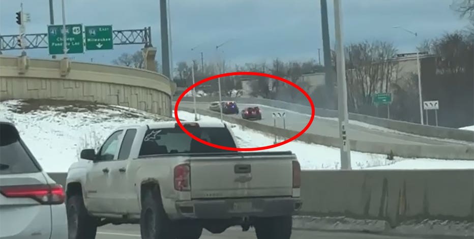 Brookfield theft leads to police chase; 2 suspects taken into custody